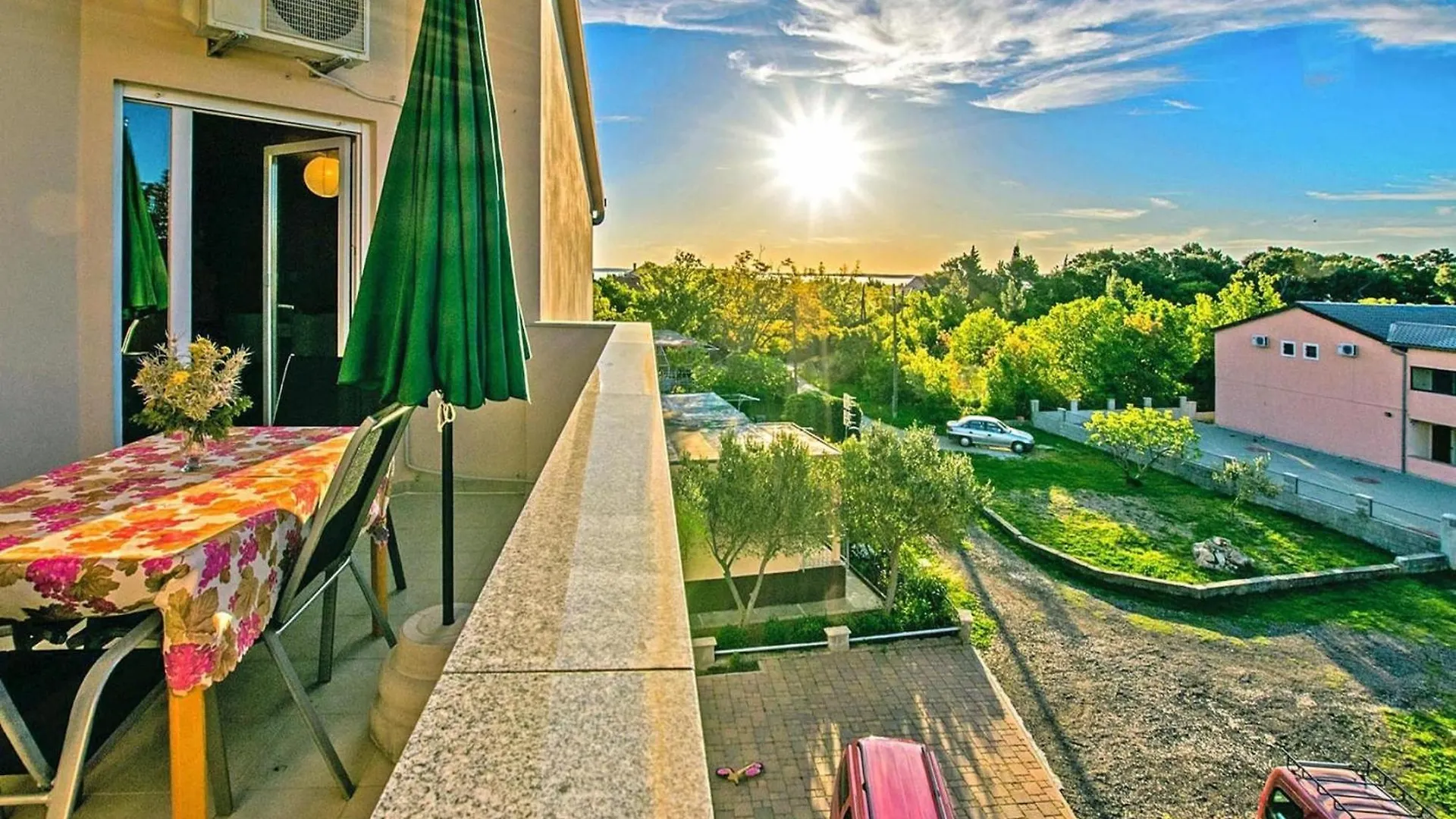 Apartment In Starigrad Paklenica, Quiet In The Green