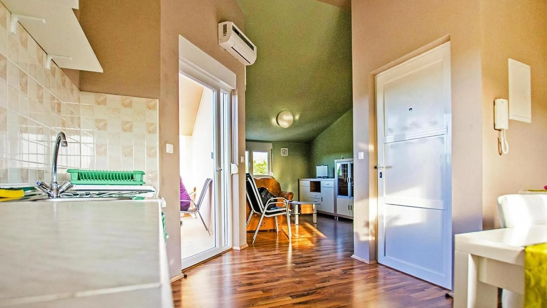 Apartment In Starigrad Paklenica, Quiet In The Green