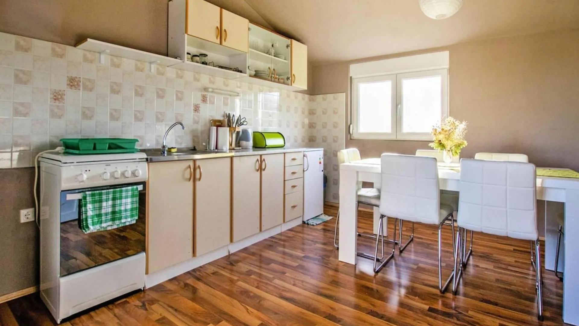 Apartment In Starigrad Paklenica, Quiet In The Green