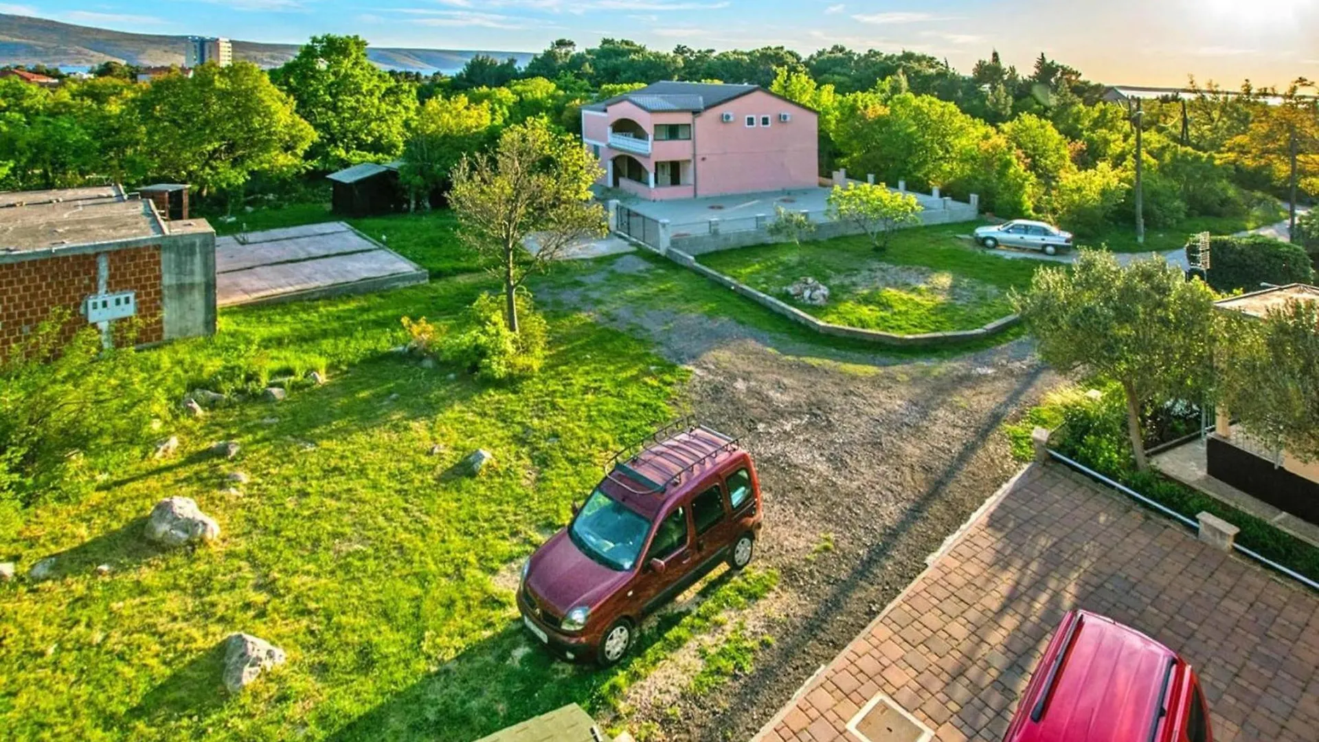 Apartment In Starigrad Paklenica, Quiet In The Green